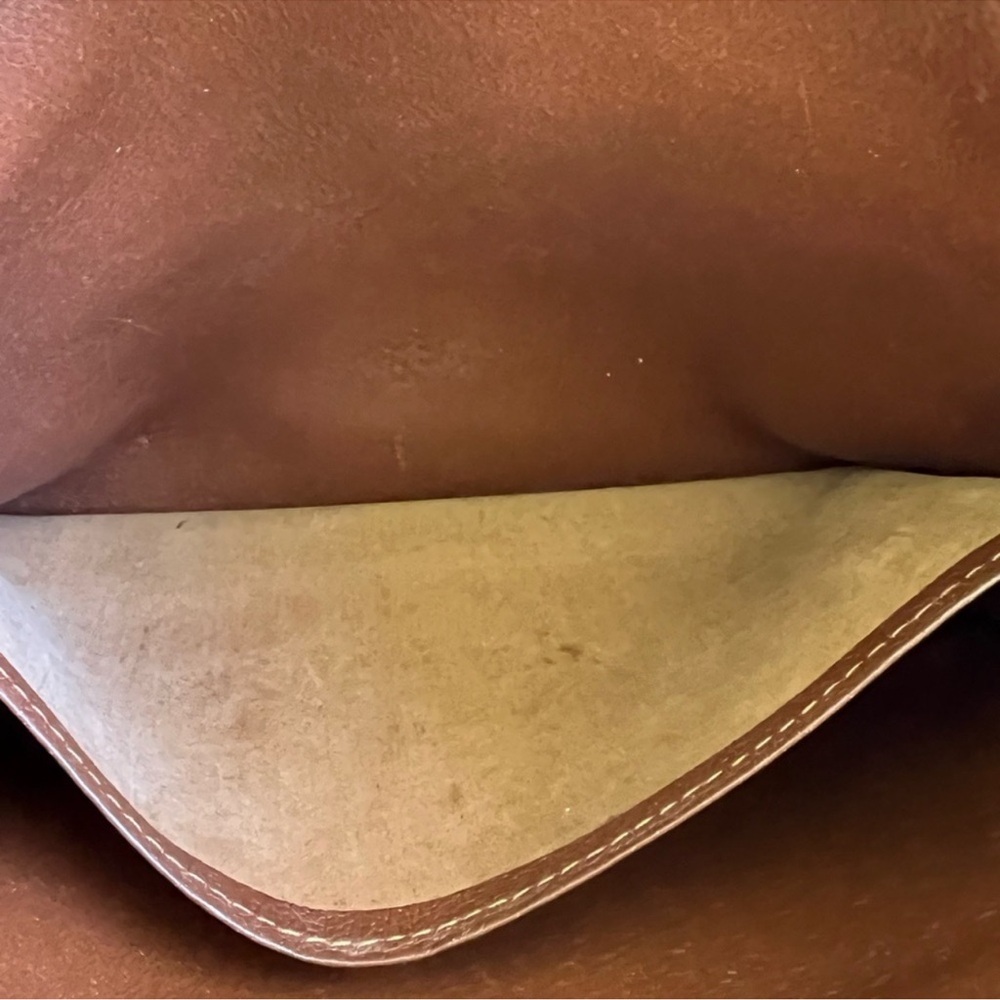 Authentic vintage Louis Vuitton clutch - Picture 9 of 9